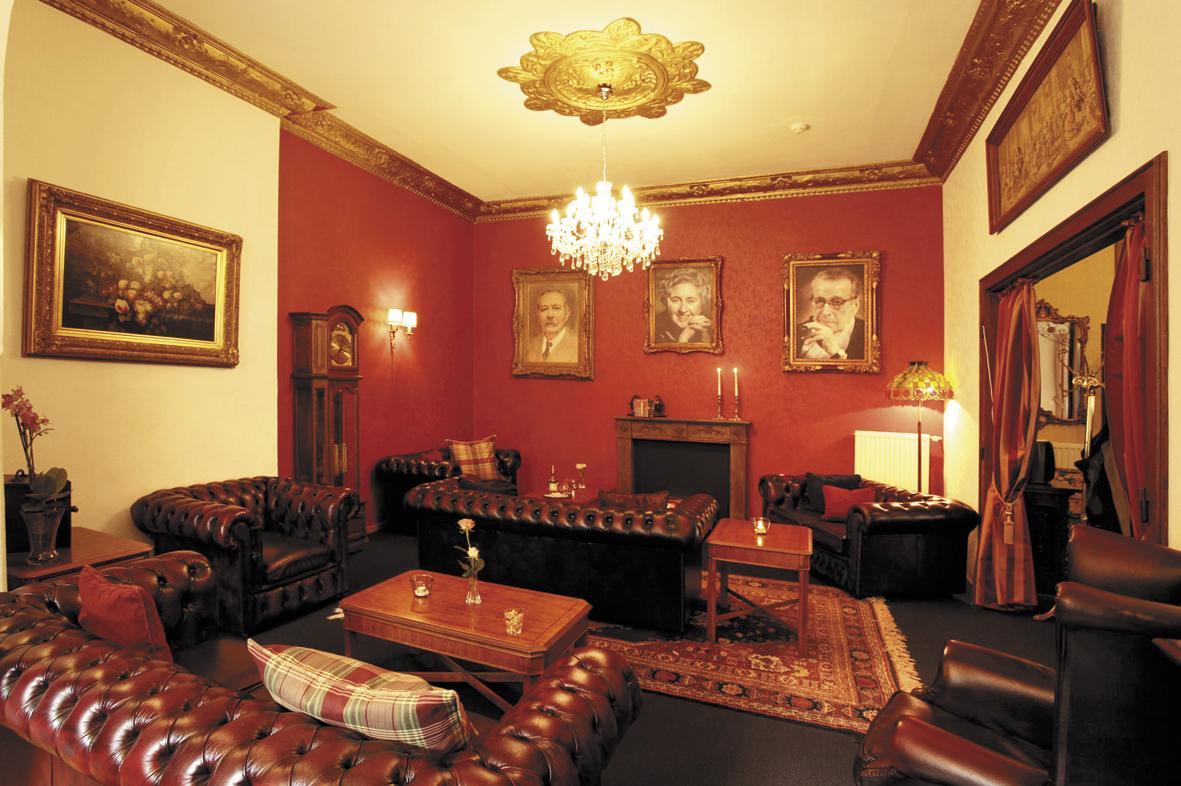 Das Krimihotel Hillesheim Buitenkant foto